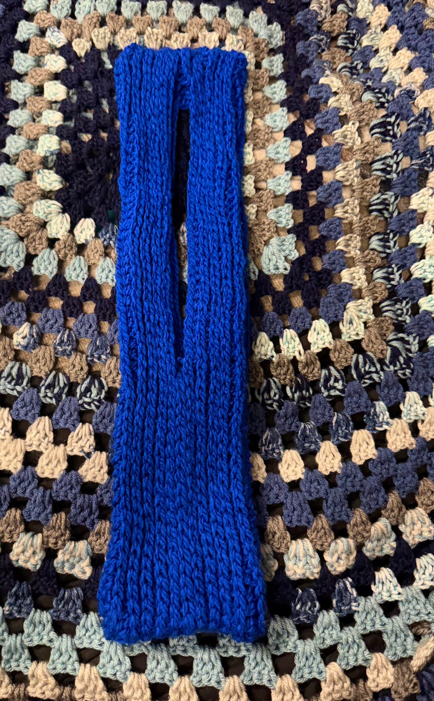 Pattern- We got 🍎 at home pouch