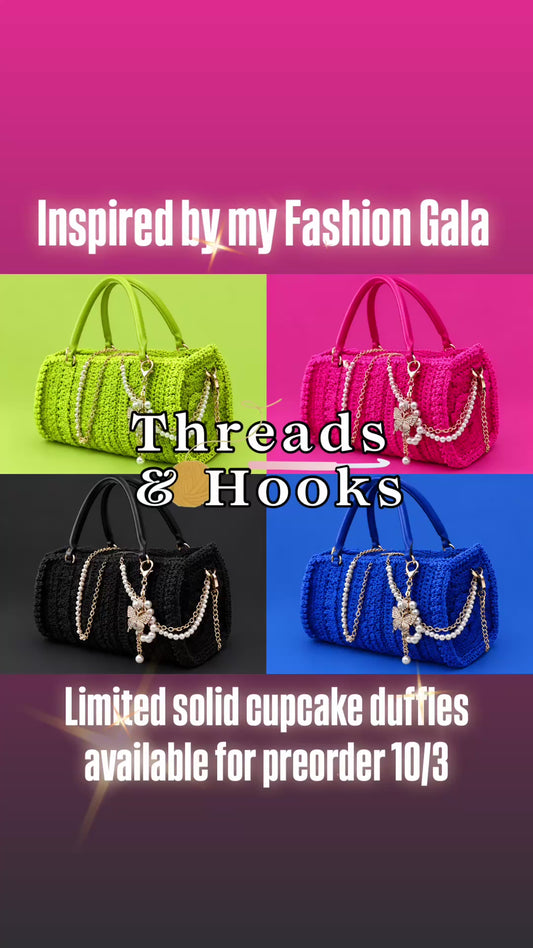Cupcake Duffle solid